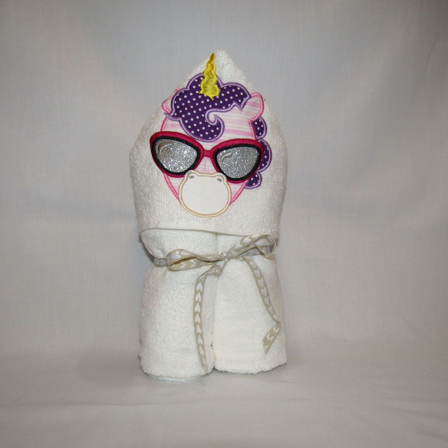 Hooded Towel/ Kids Hooded Towel/ Character Hooded Towel/ Hooded Towel Baby/ Hooded Towel Kids/Toddler Hooded Towel/Bath Towel Peekers