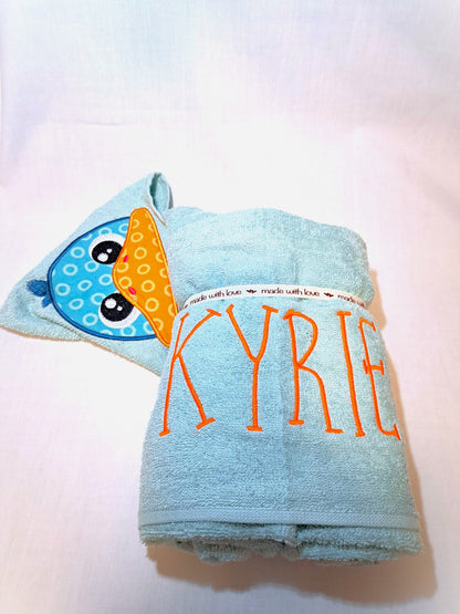 Hooded Towel/ Kids Hooded Towel/ Character Hooded Towel/ Hooded Towel Baby/ Hooded Towel Kids/Toddler Hooded Towel/Bath Towel Peekers
